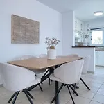 Mandria Gardens 2 Bed *