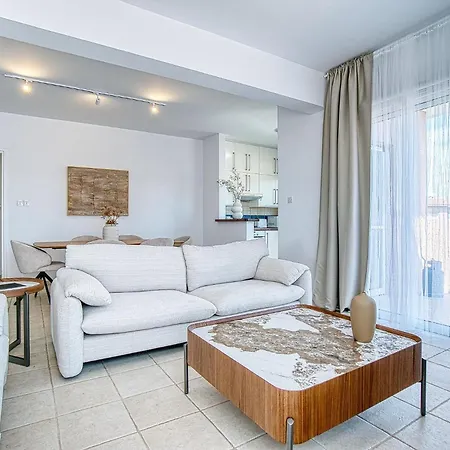 Mandria Gardens 2 Bed Apartament Paphos